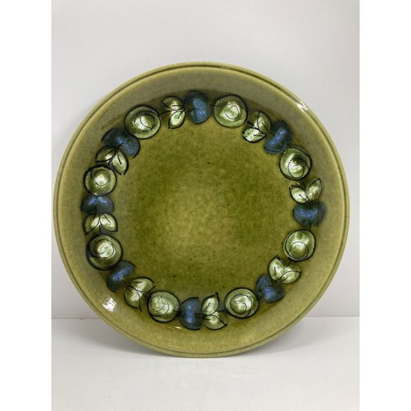 Argentina Green 10.5" plate with Beautiful Abstract blue and White Design - Picture 1 of 6